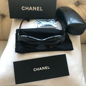 Never worn Chanel sunglasses